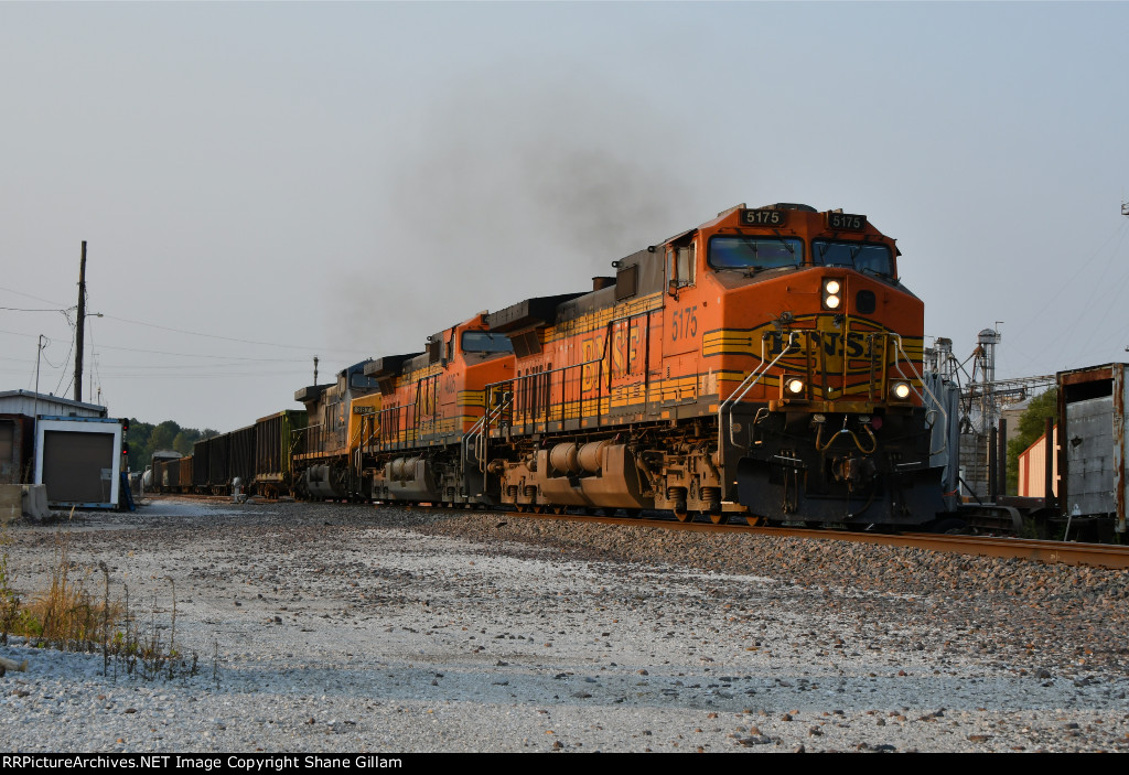 BNSF 5175